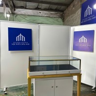 Mẫu tủ trưng bày vàng hiện đại cho không gian kinh doanh